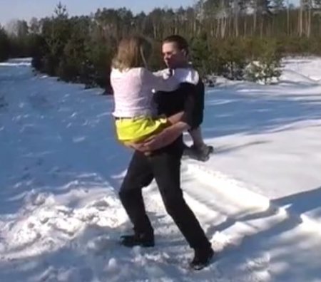Морозная свежесть: позирование и секс - русский фильм-клубничка